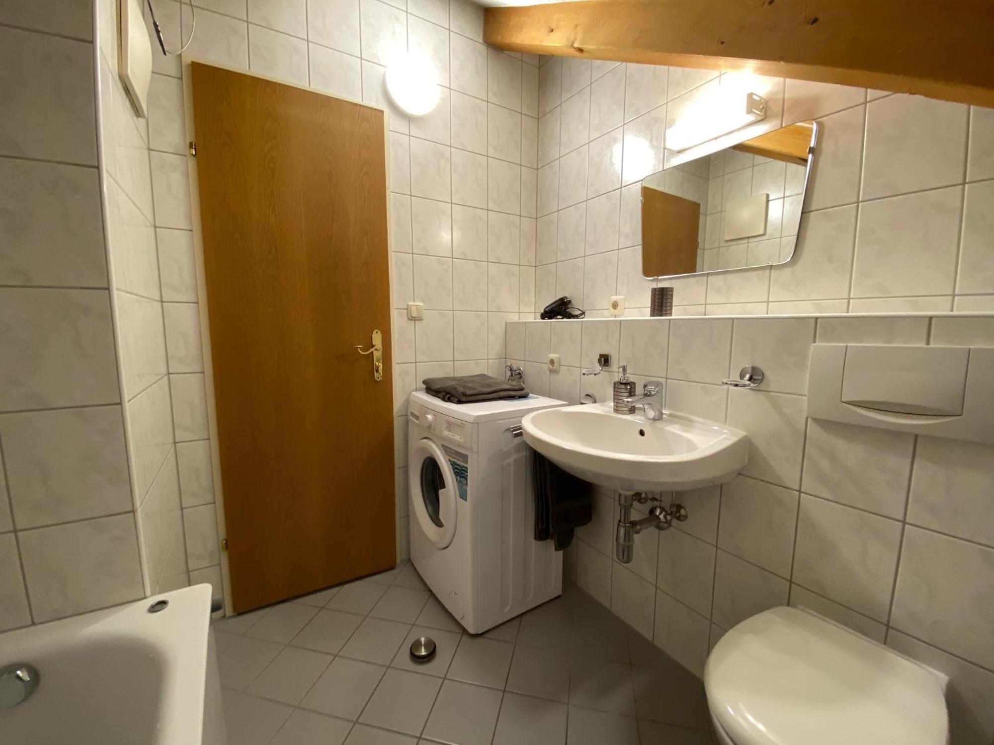 Charmante, Ruhige Wohnung In Innsbruck Esterno foto