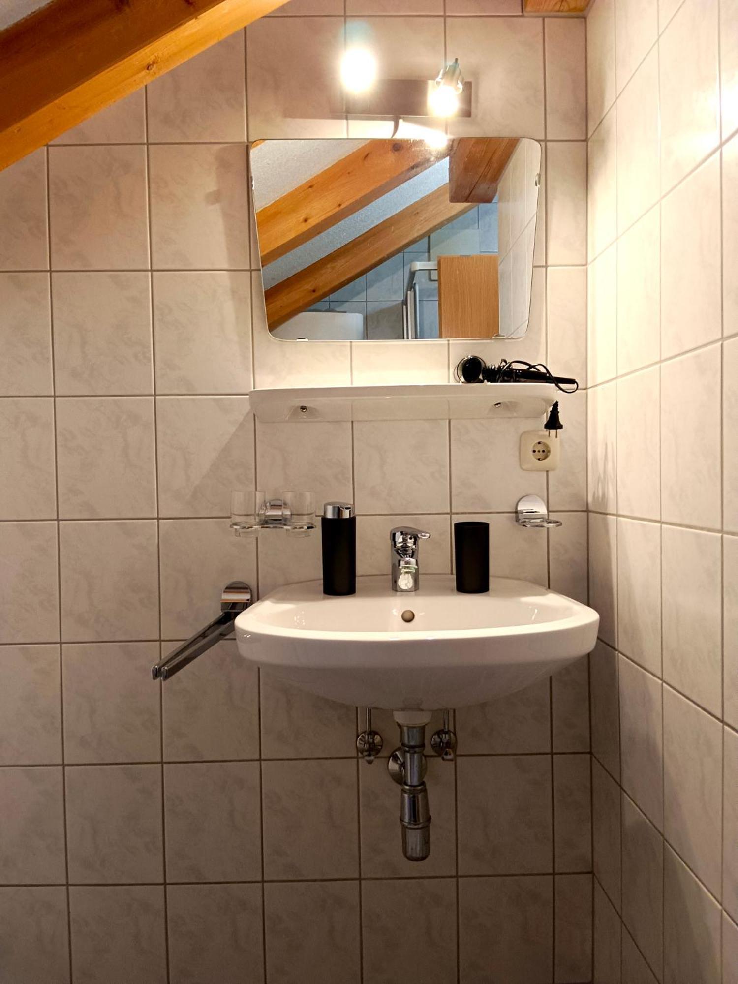 Charmante, Ruhige Wohnung In Innsbruck Esterno foto
